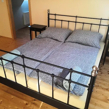 度假居 Pod Nizkymi Tatrami Jasenie